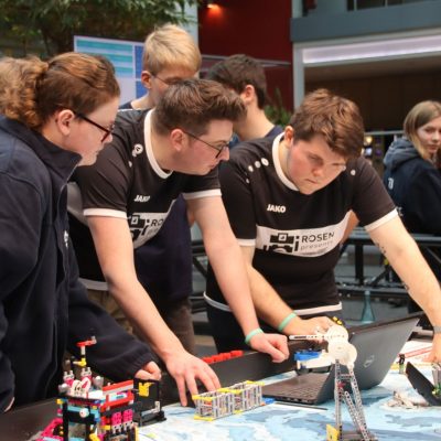 Franziskus Gymnasium siegt bei der First Lego League 2025 in Lingen