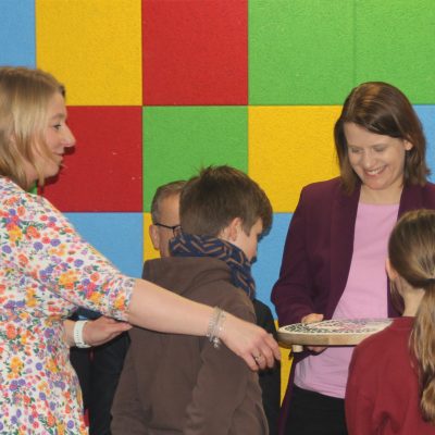 Kultusministerin Hamburg besucht die Drei-Religionen-Schule in Osnabrück